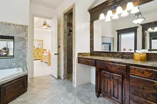 9100 Belshire Dr, North Richland Hills, TX 76182 - Photo 21