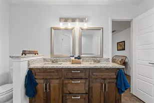 904 Meadowlark Ln, Granbury, TX 76048 - Photo 11