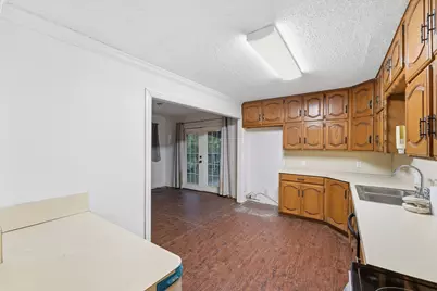 1911 Pembroke Street, Irving, TX 75060 - Photo 7