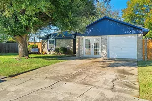 1133 Park Center Ct, Saginaw, TX 76179 - Photo 3