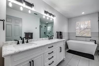 700 Martinique Avenue, Dallas, TX 75223 - Photo 17