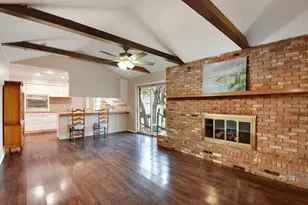 709 W Pleasantview Dr, Hurst, TX 76054 - Photo 3