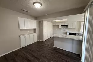 250 N Bryan Cir, Mesquite, TX 75149 - Photo 7