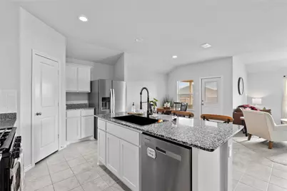 613 Whitecomb Lane, Justin, TX 76247 - Photo 7