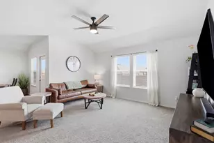 613 Whitecomb Ln, Justin, TX 76247 - Photo 15