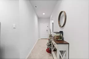 613 Whitecomb Ln, Justin, TX 76247 - Photo 3