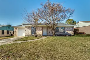 2527 Larchmont Dr, Mesquite, TX 75150 - Photo 1