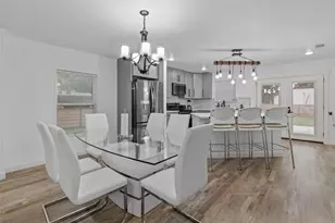 1024 Greenlee St, Denton, TX 76201 - Photo 9