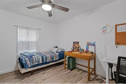 1024 Greenlee Street, Denton, TX 76201 - Photo 17