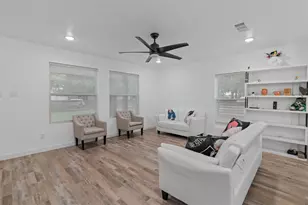 1024 Greenlee St, Denton, TX 76201 - Photo 11