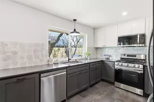 403 Rickey Canyon Ave, DeSoto, TX 75115 - Photo 11