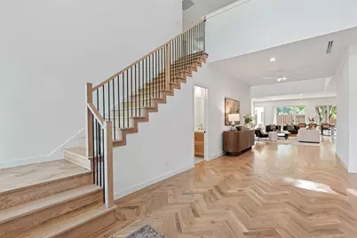 10565 Cromwell Drive, Dallas, TX 75229 - Photo 3