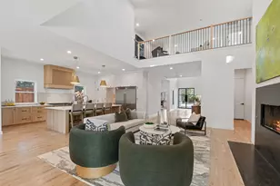10565 Cromwell Dr, Dallas, TX 75229 - Photo 3