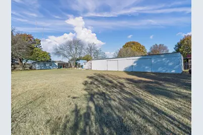 417 Houston Street, Cedar Hill, TX 75104 - Photo 1