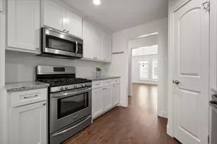 1404 Creekford Dr, Arlington, TX 76012 - Photo 13