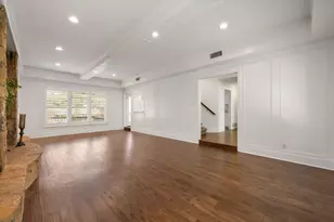 1404 Creekford Dr, Arlington, TX 76012 - Photo 9