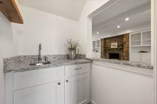 1404 Creekford Dr, Arlington, TX 76012 - Photo 11