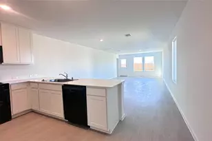 1729 Crossbill St, Forney, TX 75126 - Photo 5