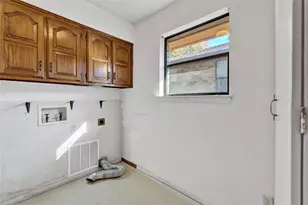 1104 Mayleaf Dr, Irving, TX 75060 - Photo 17