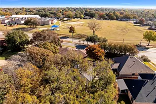 1104 Mayleaf Dr, Irving, TX 75060 - Photo 35