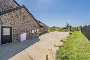 8208 Indian Hills Ct, Benbrook, TX 76126 - Photo 7