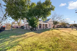 511 W Wilson St, Cleburne, TX 76033 - Photo 3
