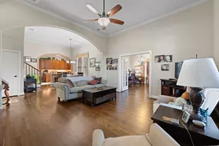 511 W Wilson St, Cleburne, TX 76033 - Photo 7