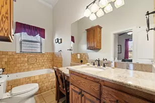 511 W Wilson St, Cleburne, TX 76033 - Photo 21