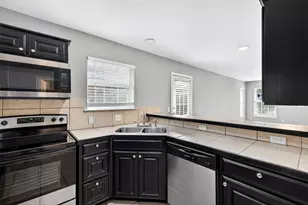 1021 Rice St, Denison, TX 75020 - Photo 9