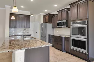 704 SALISBURY Dr, Waco, TX 76712 - Photo 7