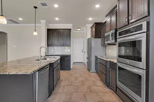 704 SALISBURY Dr, Waco, TX 76712 - Photo 9