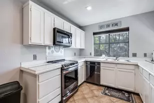 2104 Cold Springs Dr, Arlington, TX 76017 - Photo 13