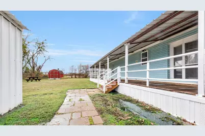 600 McDuff Avenue, Grandview, TX 76050 - Photo 7