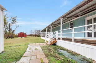 600 McDuff Ave, Grandview, TX 76050 - Photo 7