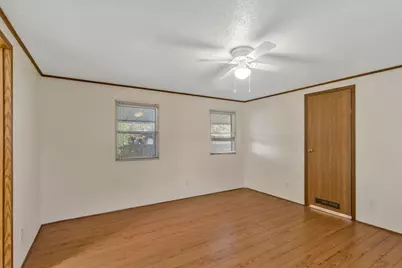 600 McDuff Avenue, Grandview, TX 76050 - Photo 23