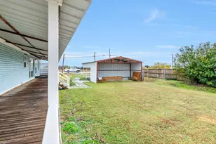 600 McDuff Ave, Grandview, TX 76050 - Photo 39