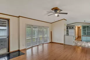 600 McDuff Ave, Grandview, TX 76050 - Photo 9