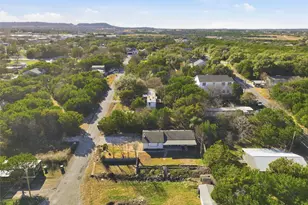 820 Blackfoot Ct, Granbury, TX 76048 - Photo 37