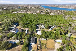 820 Blackfoot Ct, Granbury, TX 76048 - Photo 33