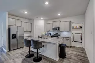 10305 Plumlee Ln, Aubrey, TX 76227 - Photo 13