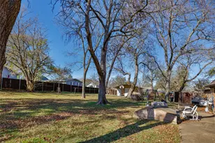 300 Thompson St, Pottsboro, TX 75076 - Photo 39