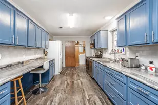 300 Thompson St, Pottsboro, TX 75076 - Photo 15