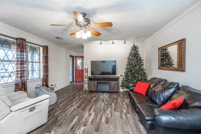 300 Thompson Street, Pottsboro, TX 75076 - Photo 9