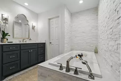 208 Rockwood Park Drive, Fort Worth, TX 76107 - Photo 25