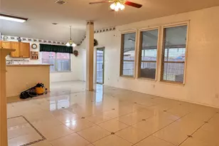 3531 Tamarack Dr, Grand Prairie, TX 75052 - Photo 5