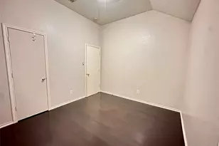 3531 Tamarack Dr, Grand Prairie, TX 75052 - Photo 9