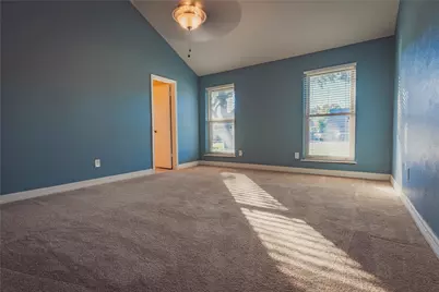 593 King Circle, Lewisville, TX 75067 - Photo 13