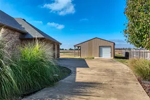 178 Chazlynn Ct, Waxahachie, TX 75165 - Photo 5