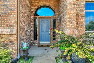 178 Chazlynn Ct, Waxahachie, TX 75165 - Photo 3