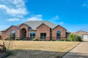 178 Chazlynn Ct, Waxahachie, TX 75165 - Photo 1